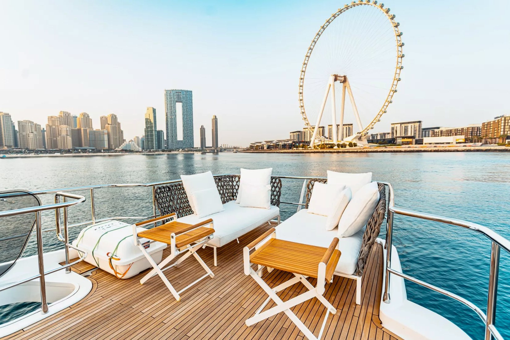 View 3: Azimut Magellano 66 ft