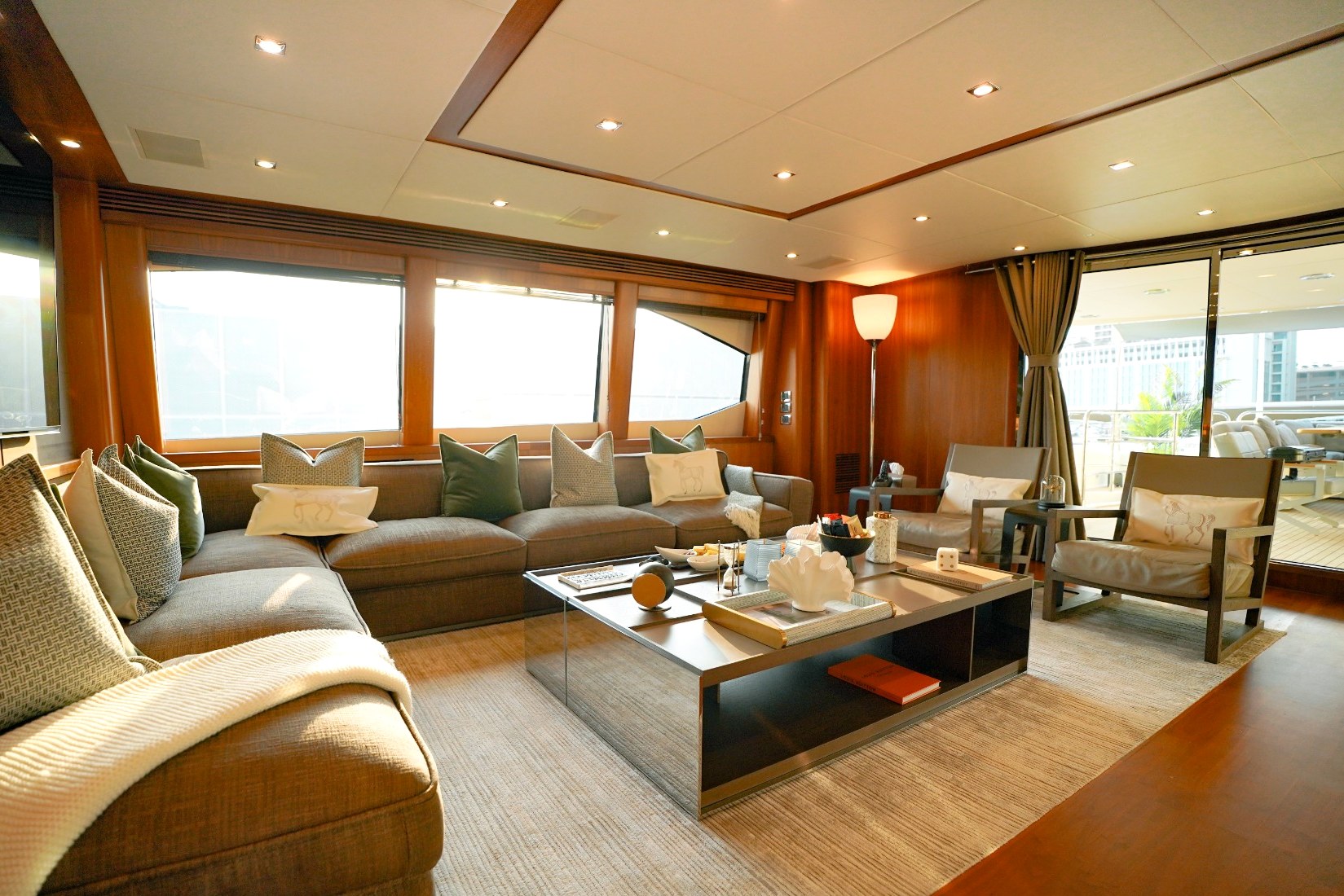 View 9: Sunseeker Encore