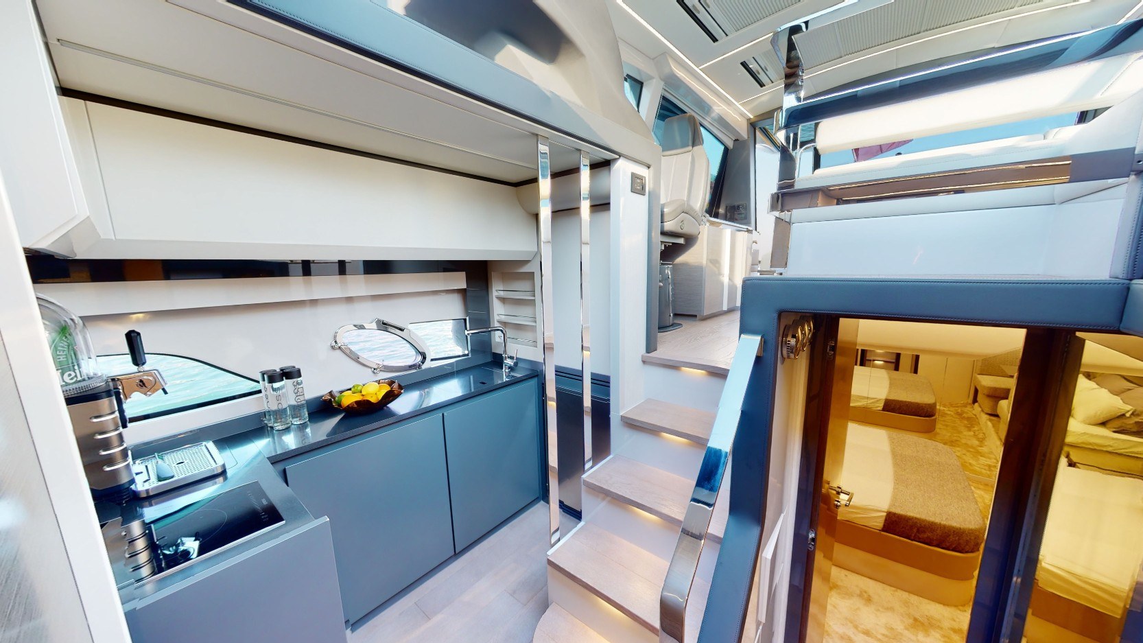 View 14: Pershing 5X Pearl White