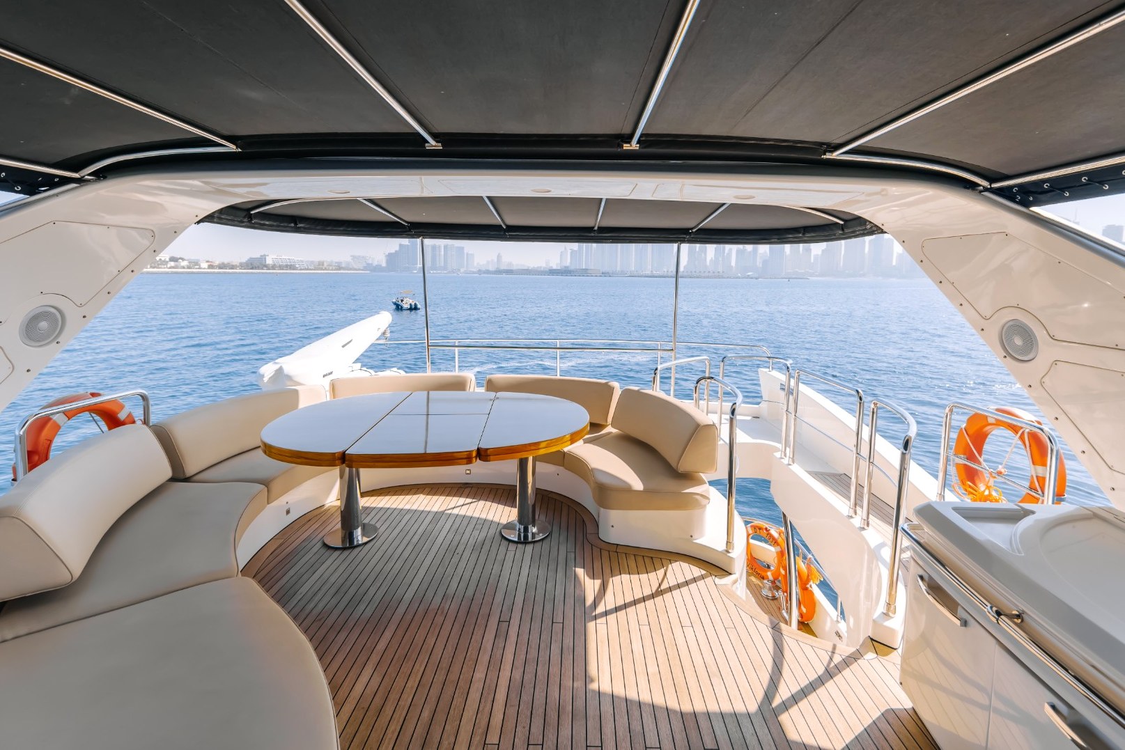 View 3: Azimut Viktoria