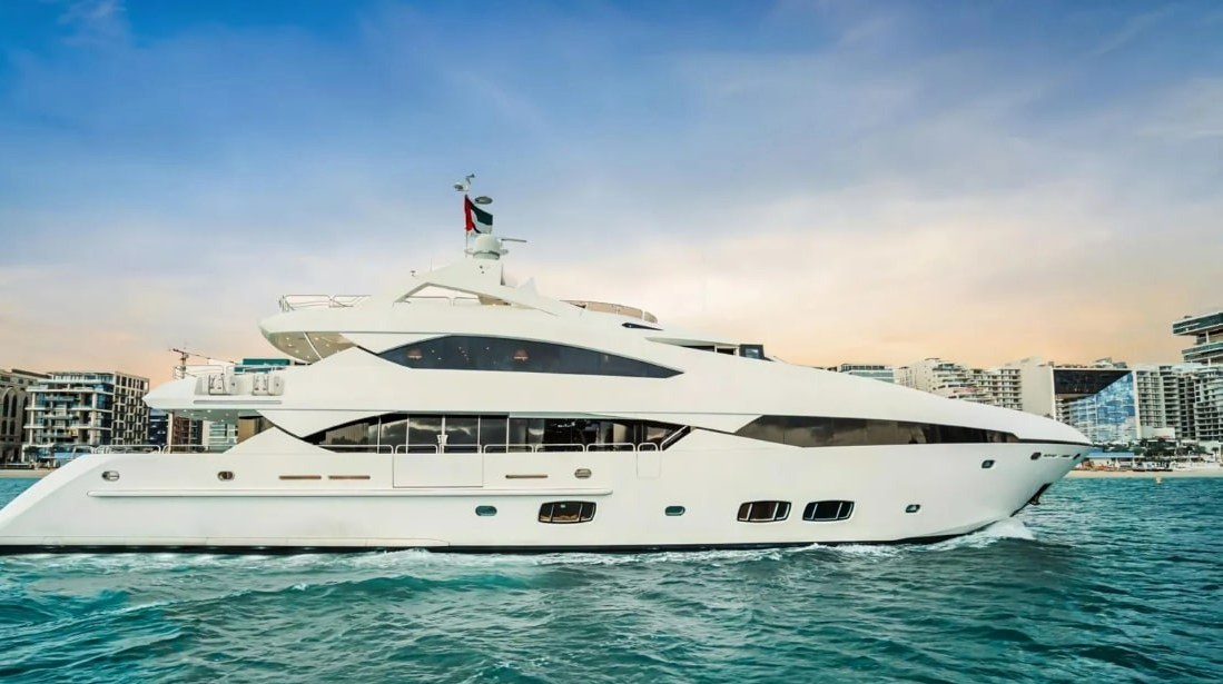 View 14: Sunseeker Lucien