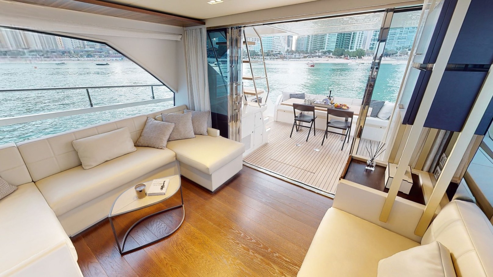 View 7: Ferretti 67 ft