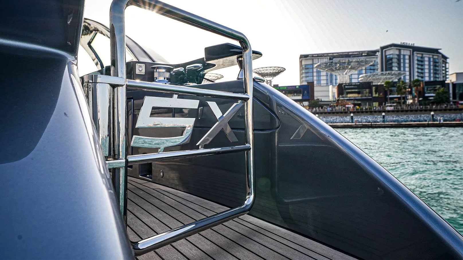 Aanzicht 9: Pershing 5X Shark Grey