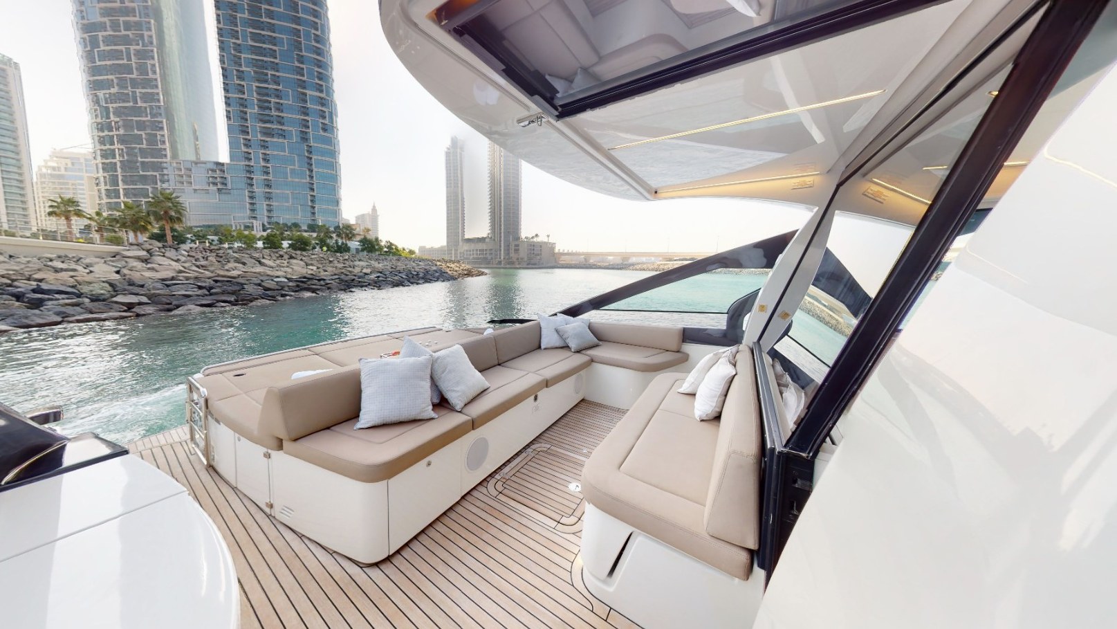 View 3: Pershing 5X Pearl White