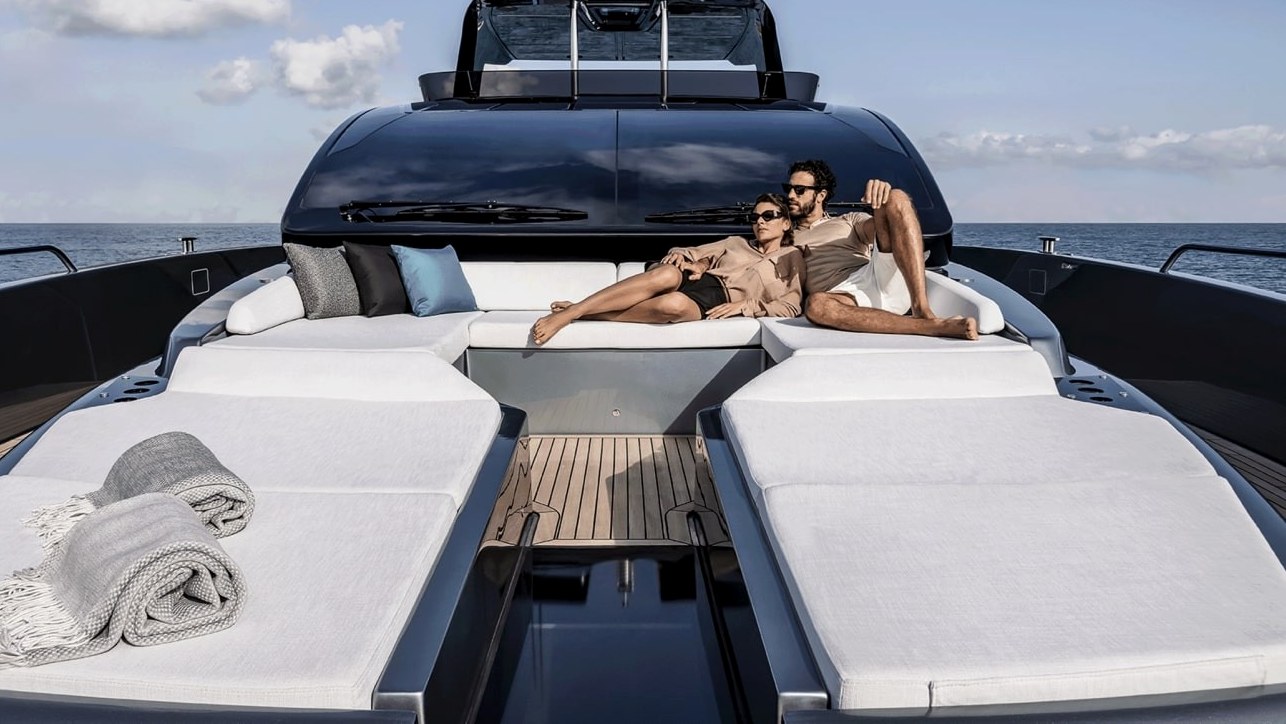 View 2: Riva Diva