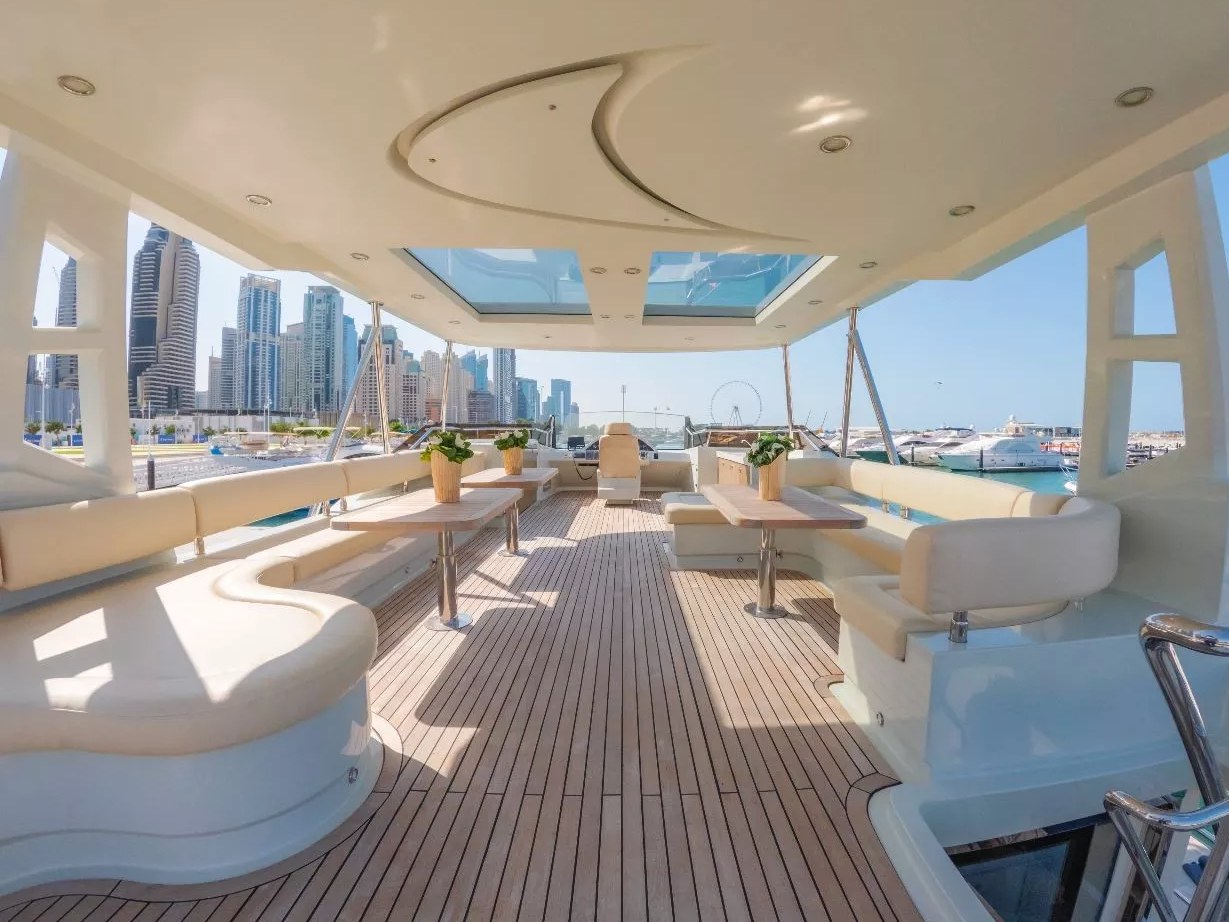 View 3: Sky Walker Explora