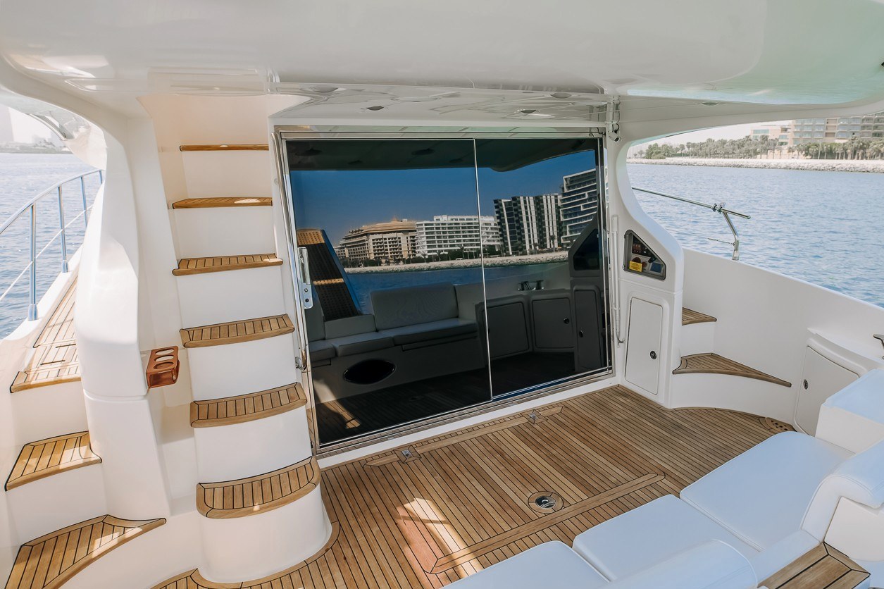 View 4: Azimut No Regrets
