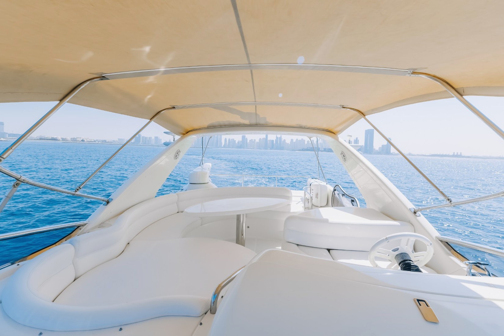 View 6: Azimut White Pearl