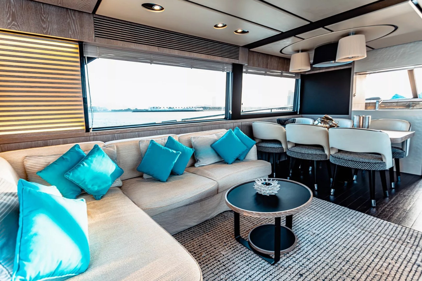 View 2: Azimut Magellano 66 ft