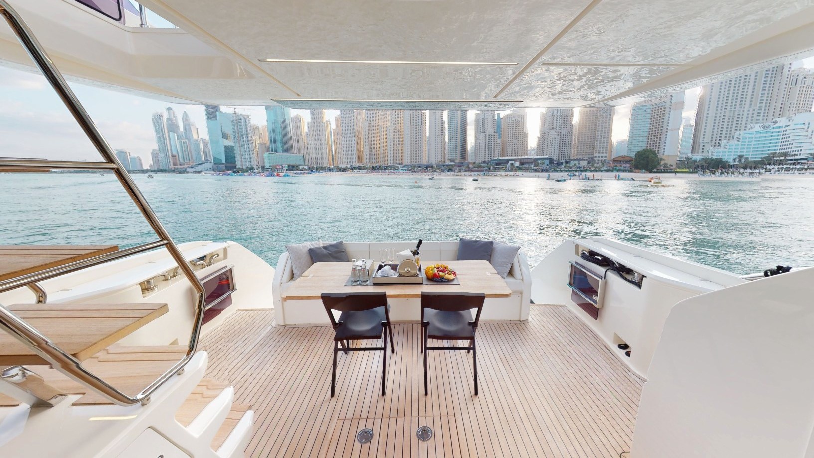 View 10: Ferretti 67 ft