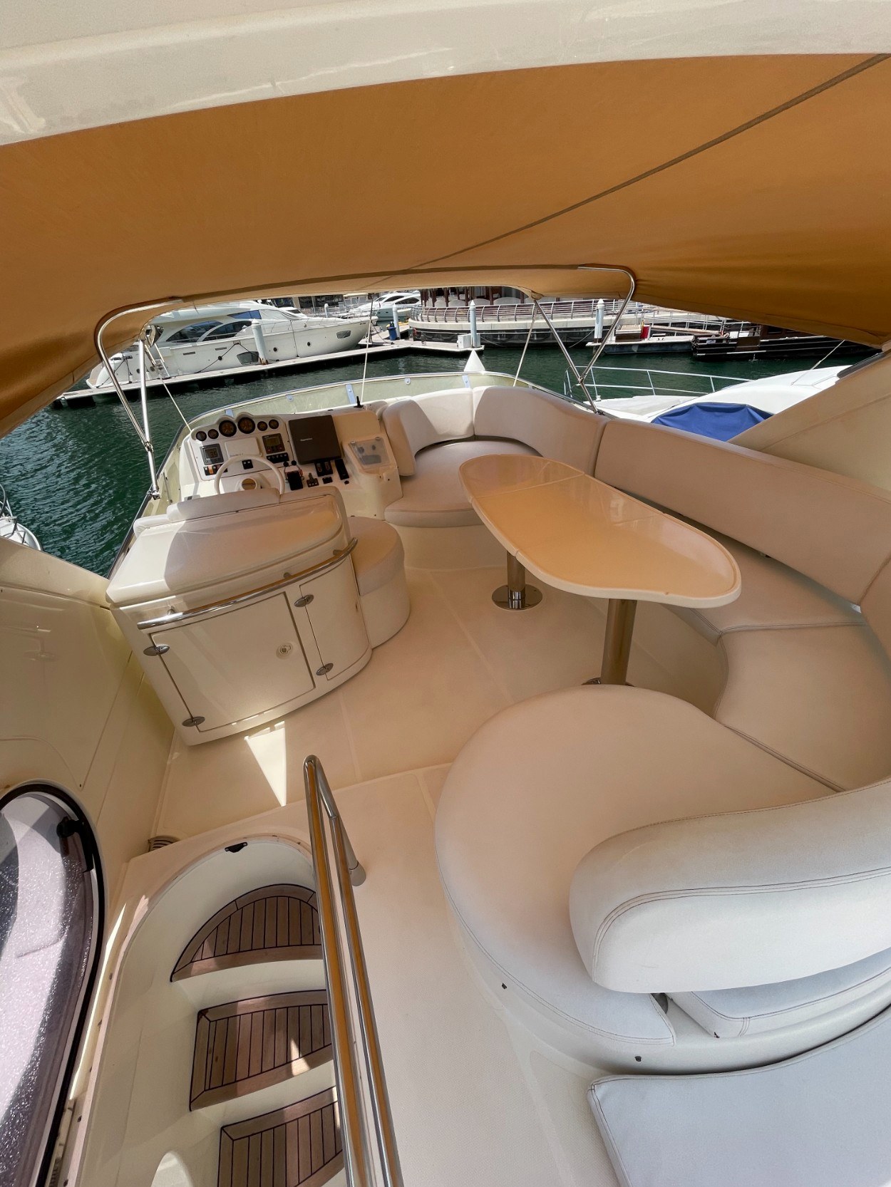 View 3: Azimut Grand Crew