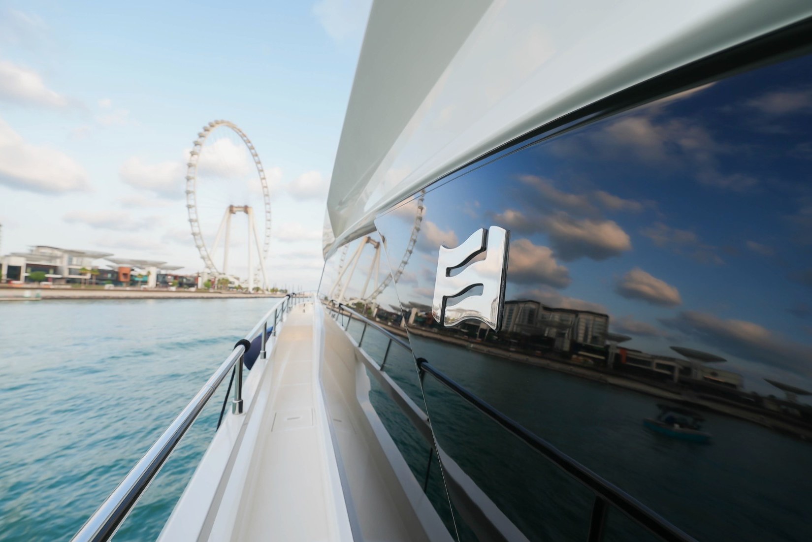 View 8: Ferretti 67 ft