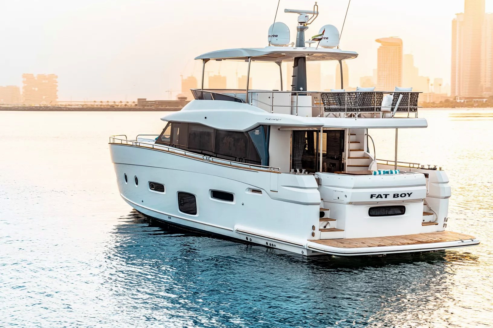 View 9: Azimut Magellano 66 ft