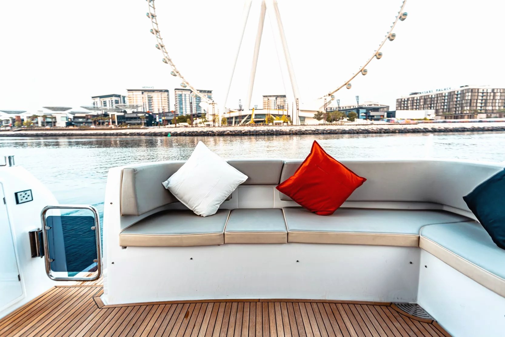 View 5: Azimut Magellano 43 ft