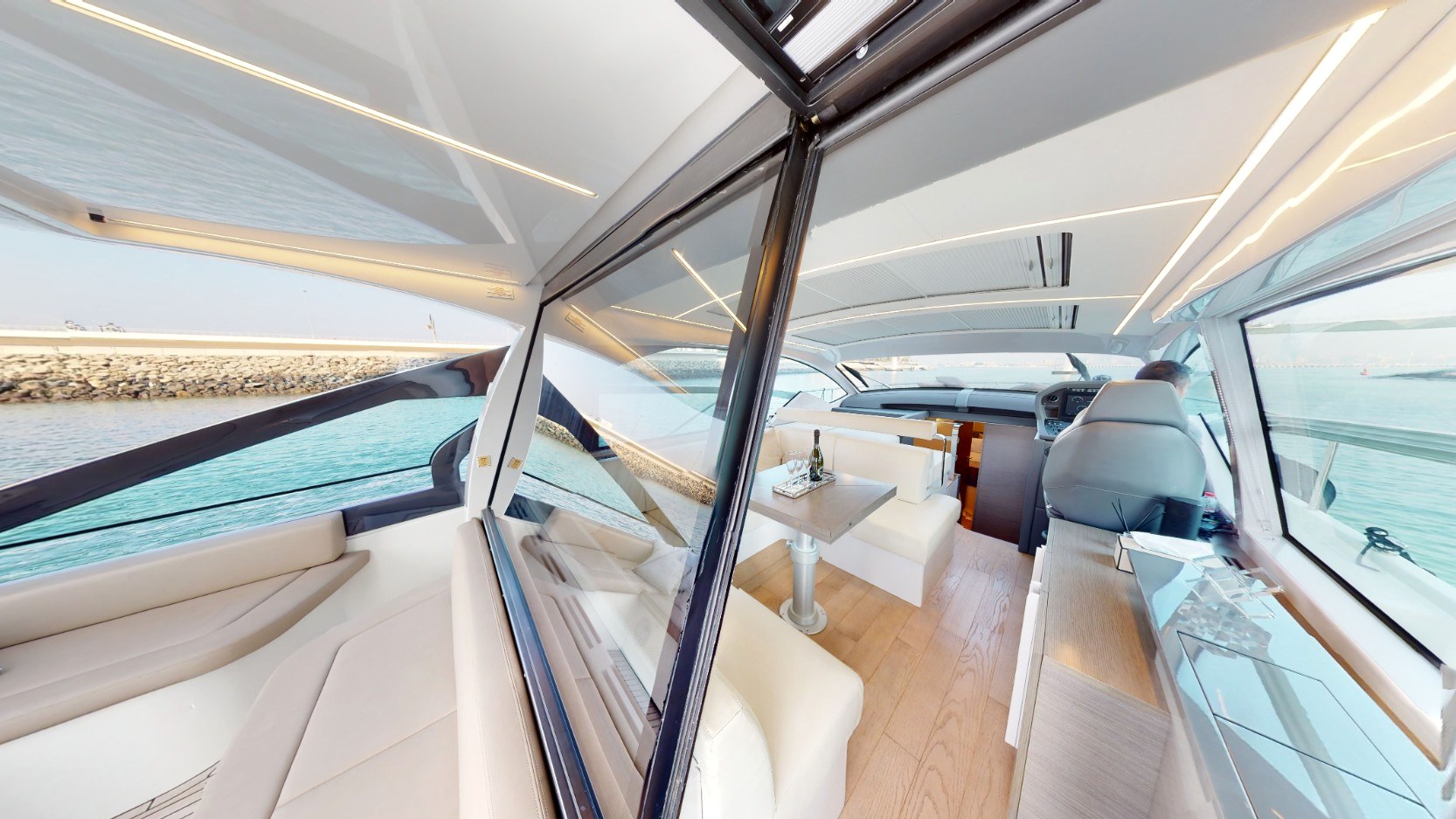 View 12: Pershing 5X Pearl White