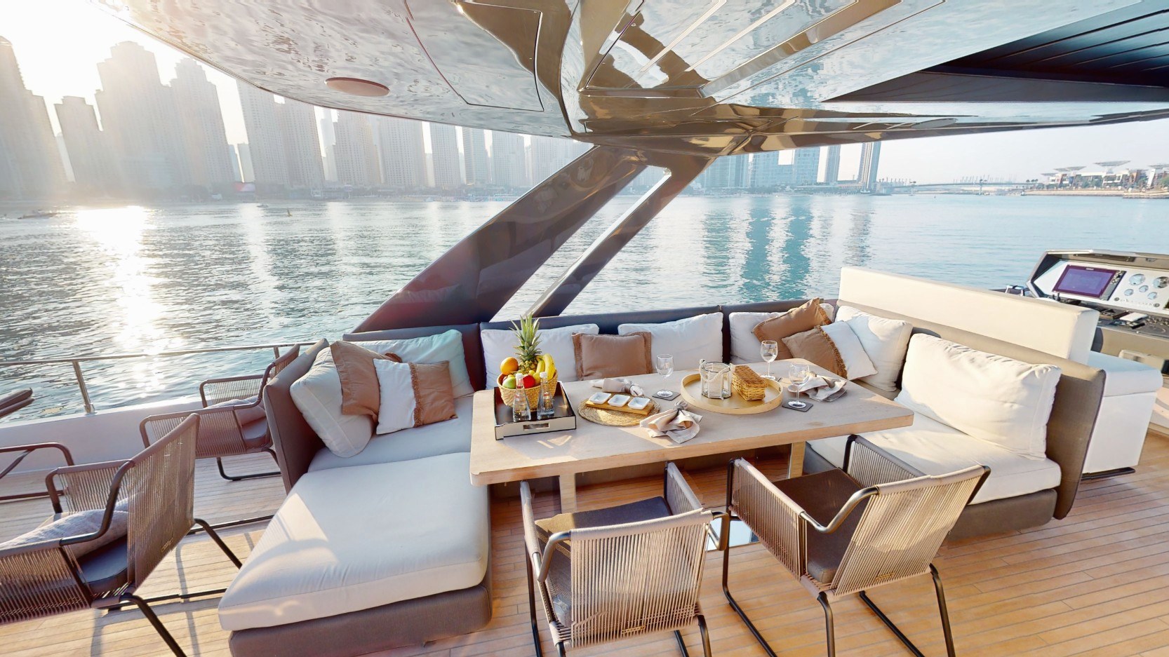 View 11: Ferretti 78 ft