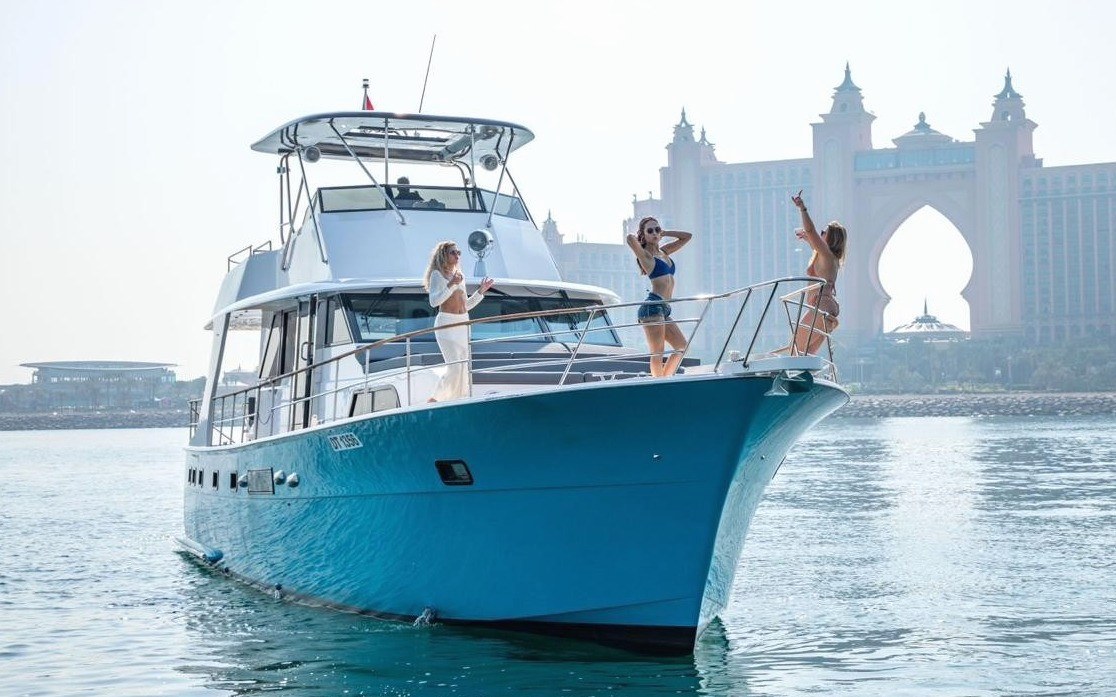 Vogue Hatteras for charter