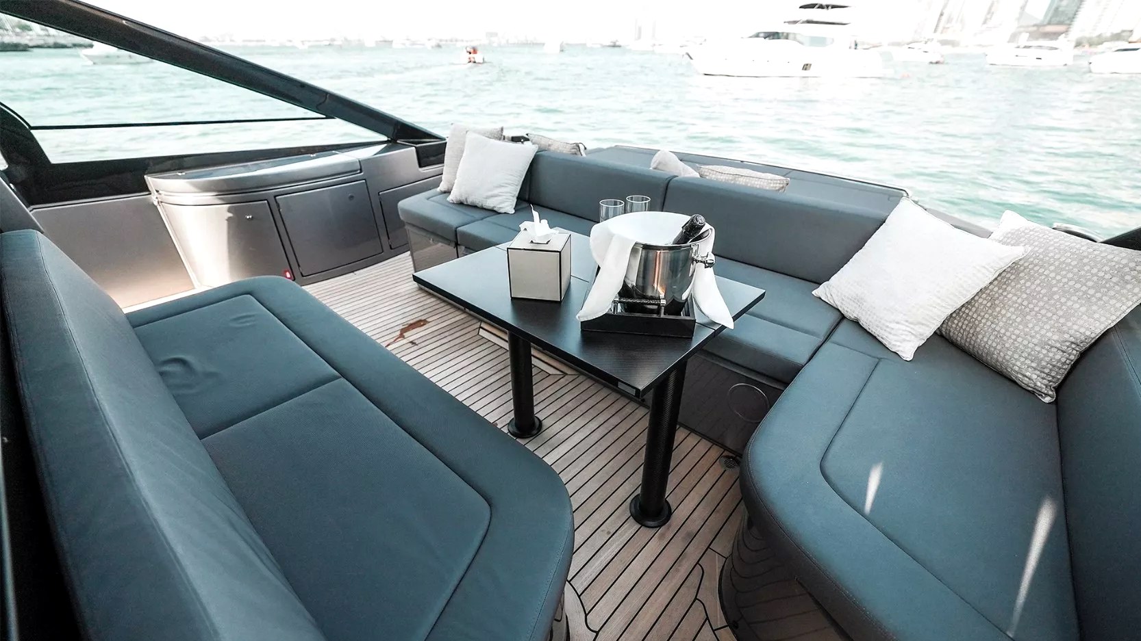 Aanzicht 3: Pershing 5X Shark Grey