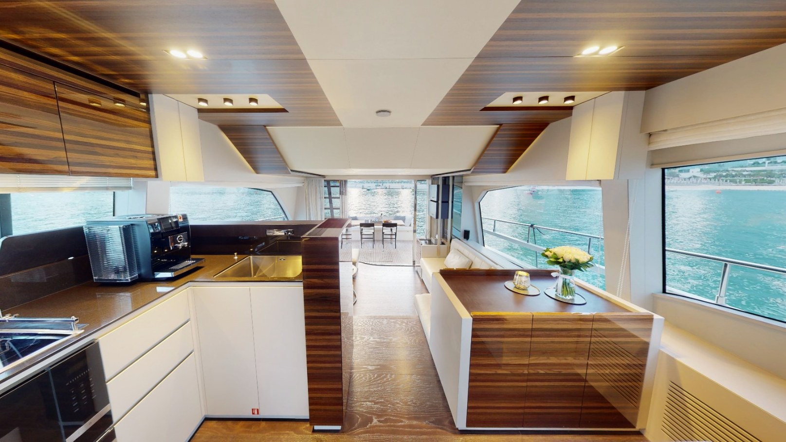 View 5: Ferretti 67 ft