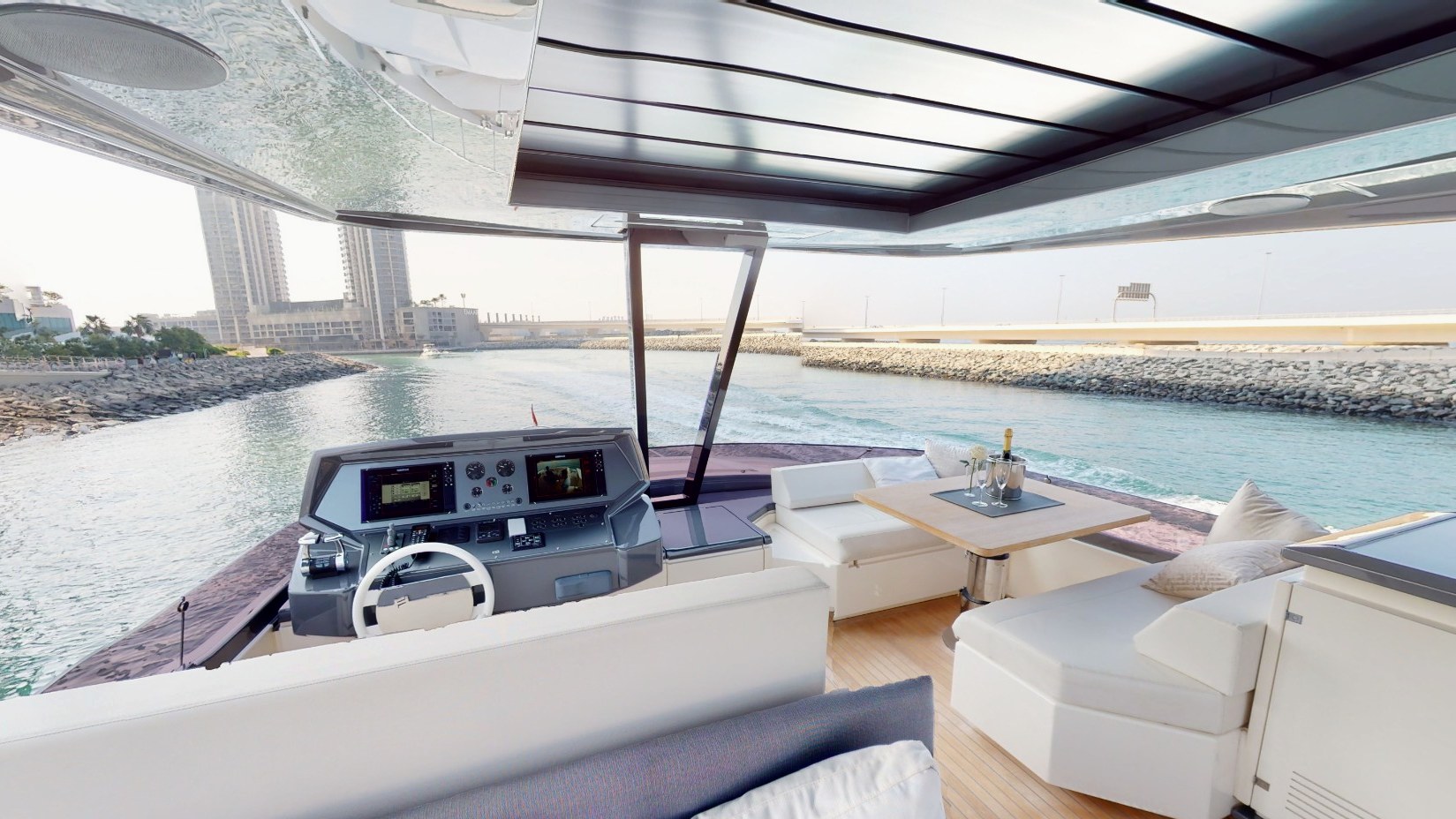 View 9: Ferretti 78 ft