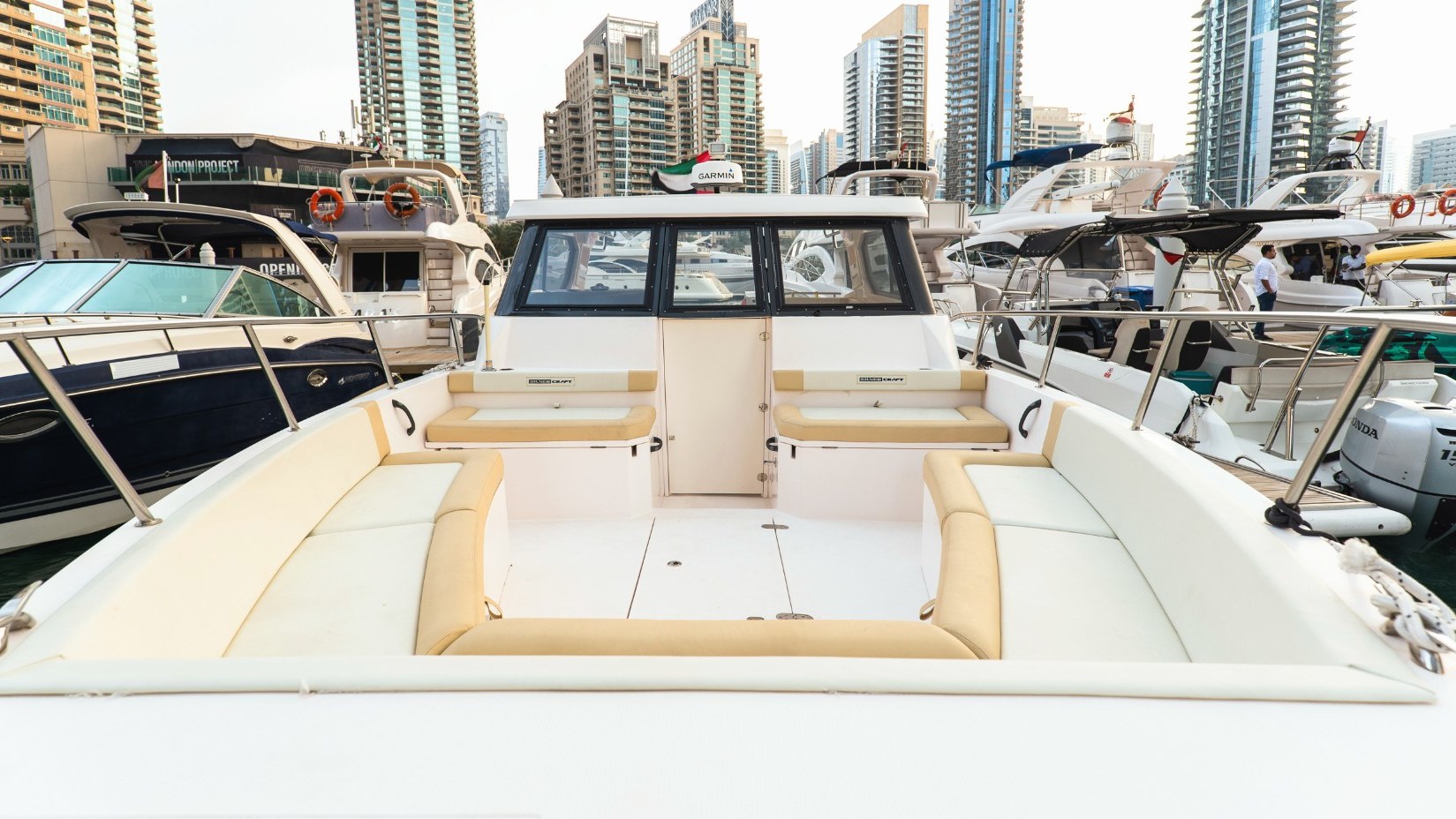 View 5: Silver Craft Thunder