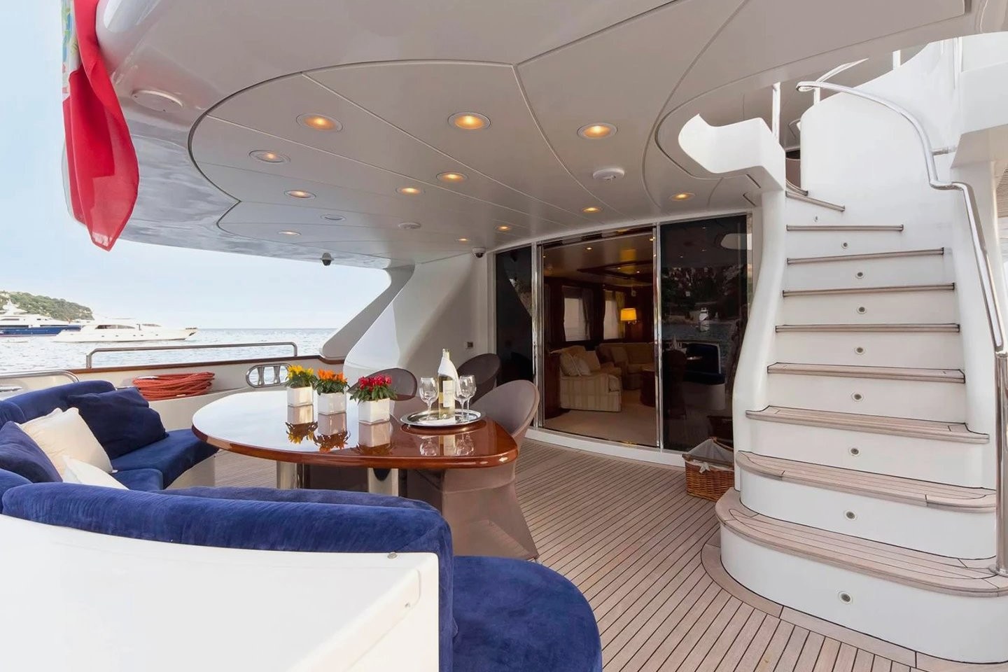 View 8: Benetti Gallus