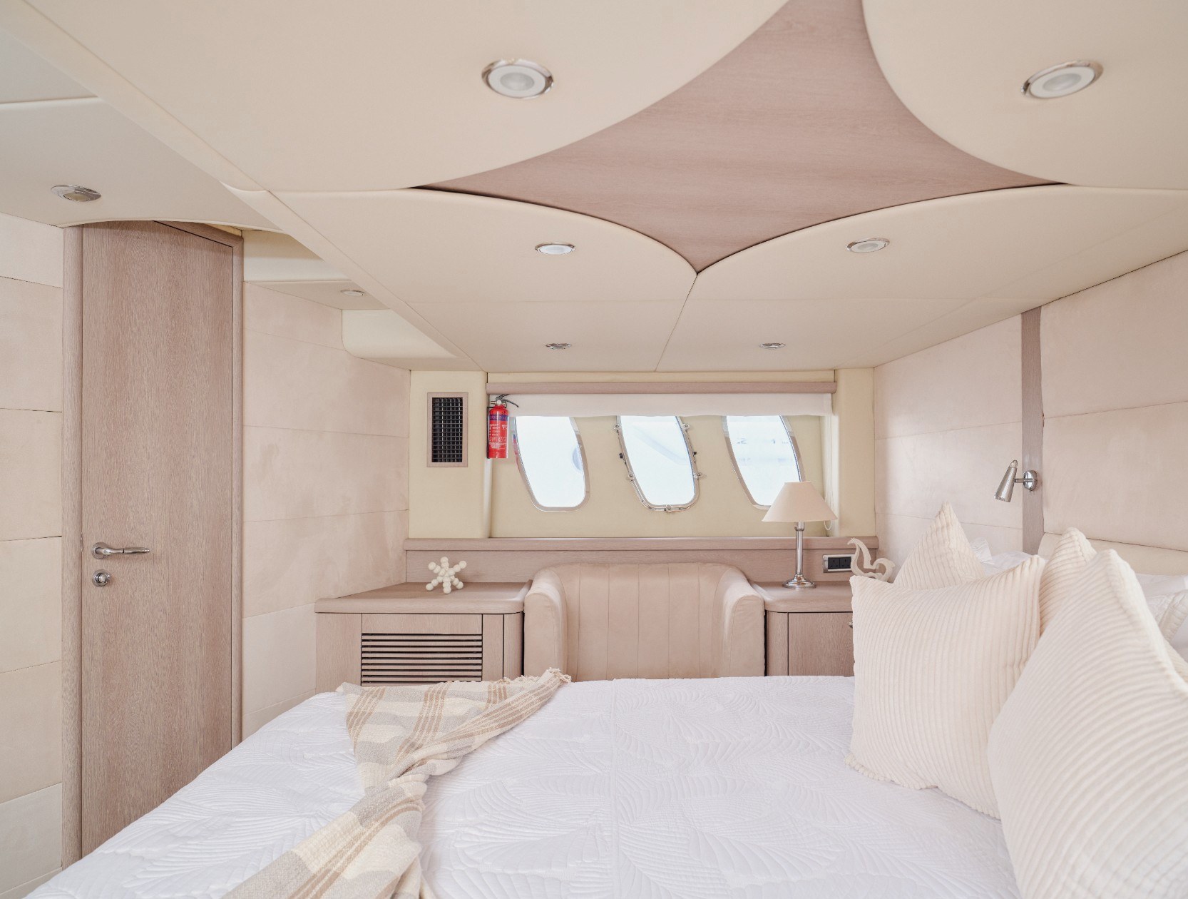 View 7: Sunseeker Satoshi