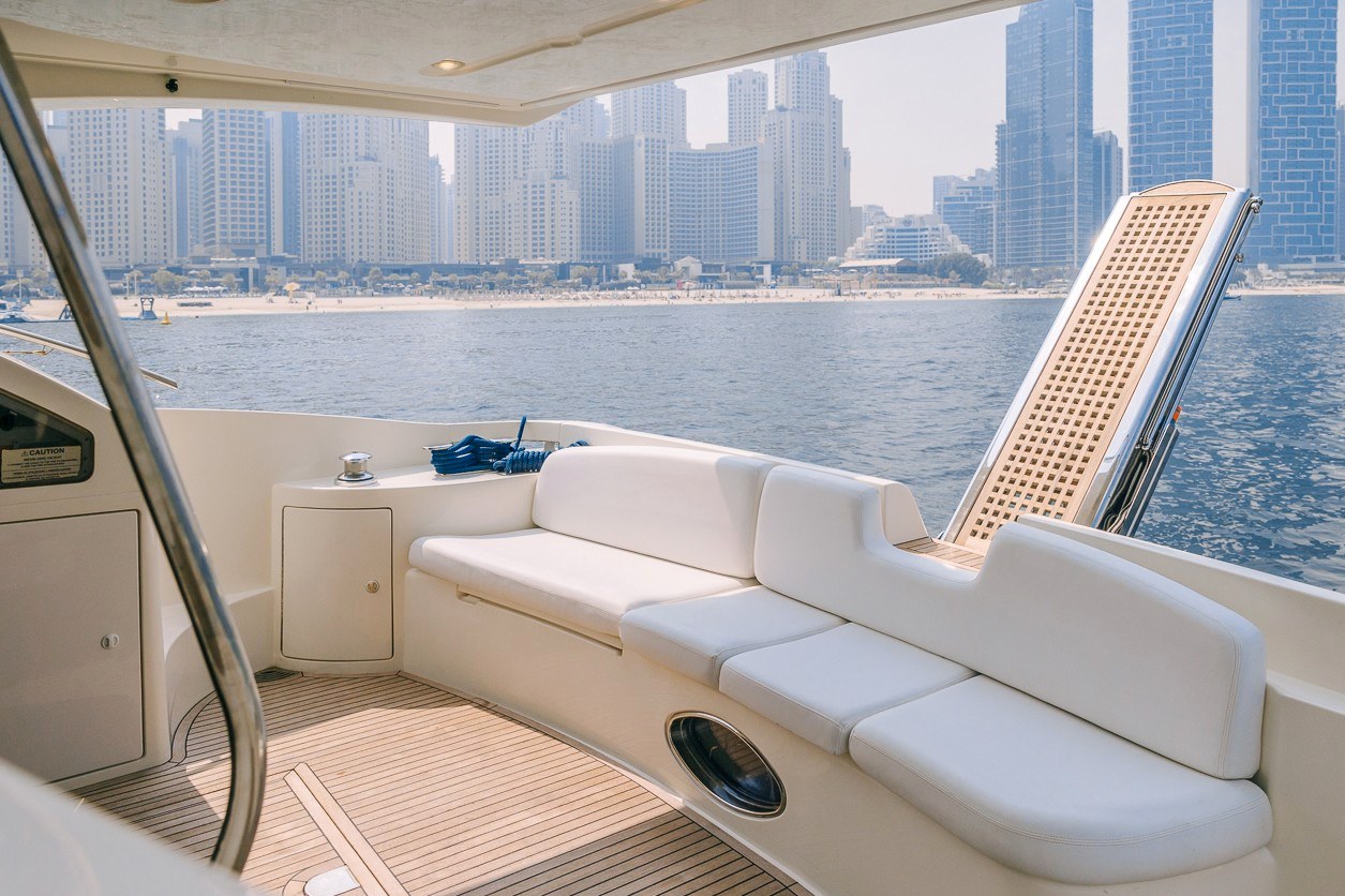 View 2: Azimut Monica