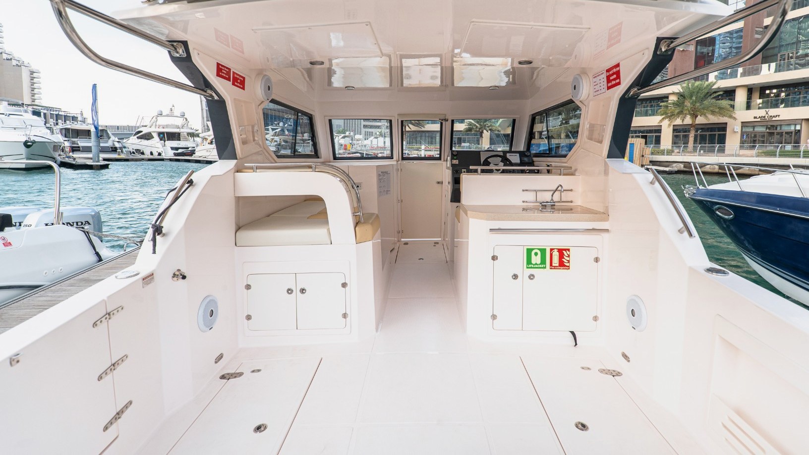 View 9: Silver Craft Thunder