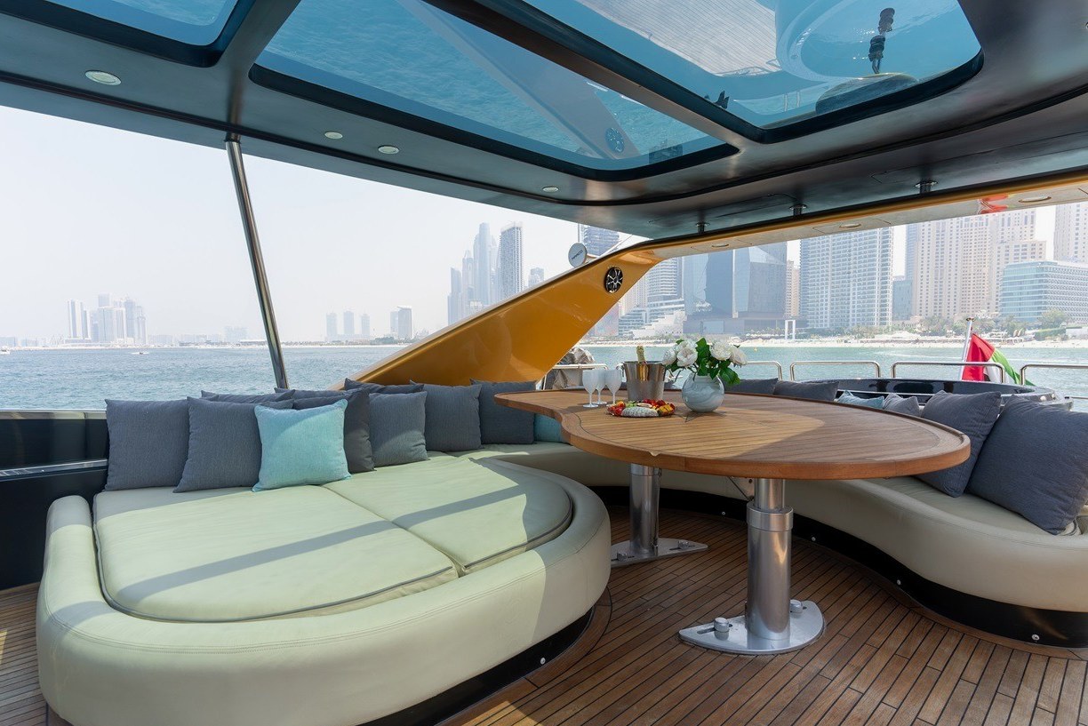 View 7: Azimut Anna