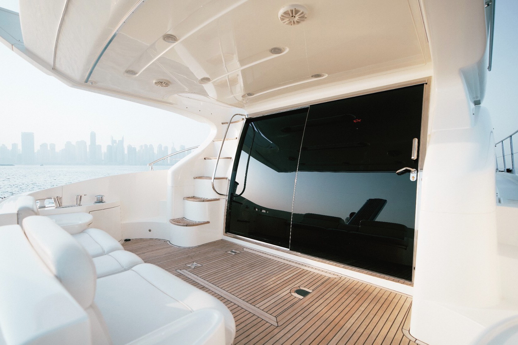 View 3: Azimut My Choice