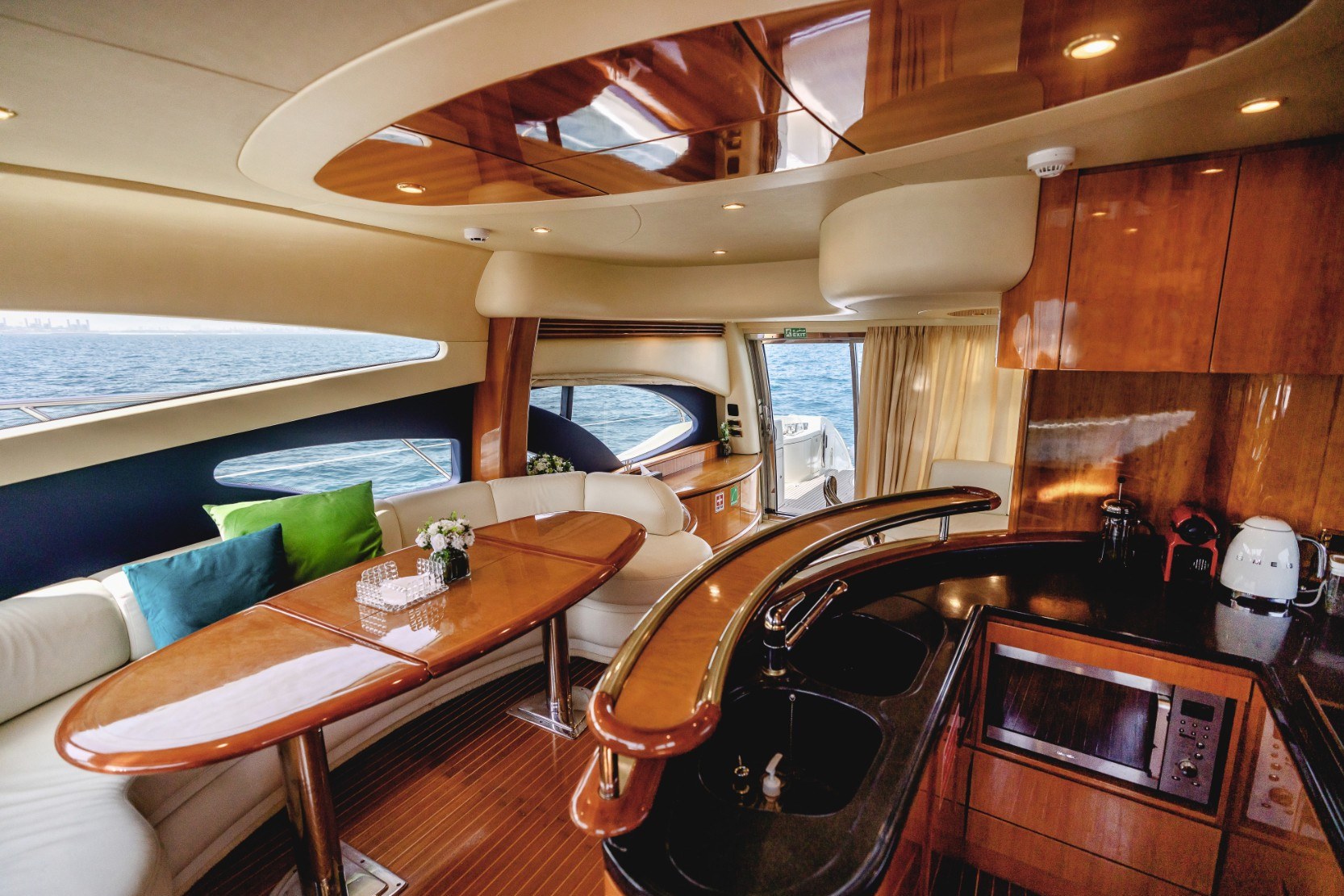 View 8: Azimut Lucky Star