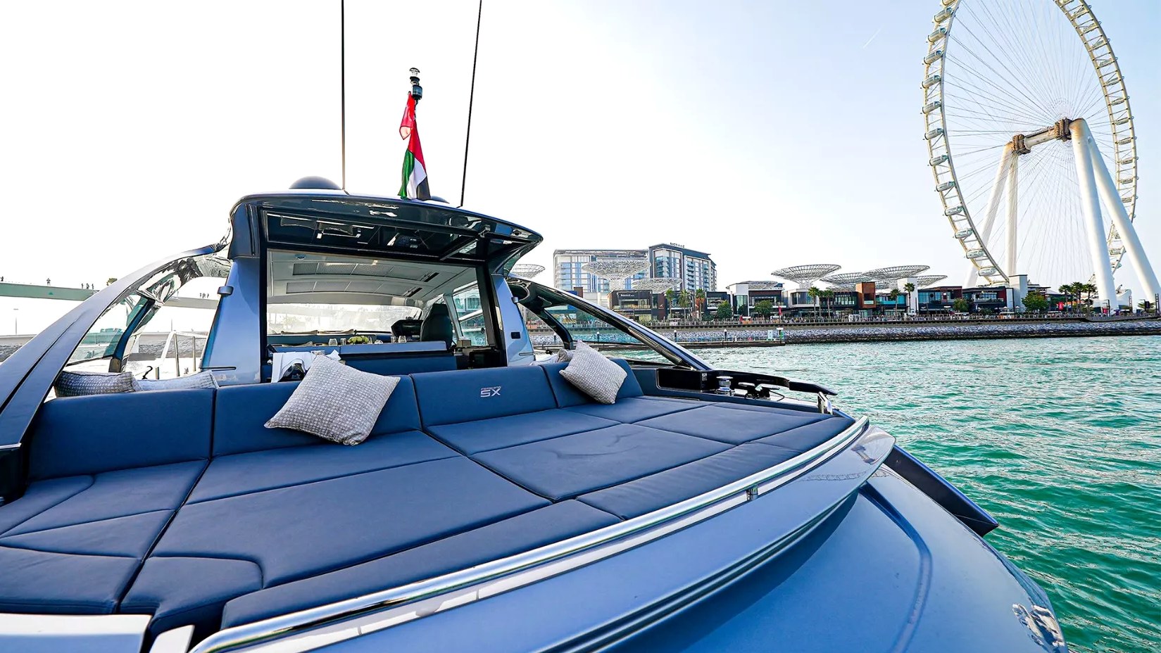 Aanzicht 7: Pershing 5X Shark Grey