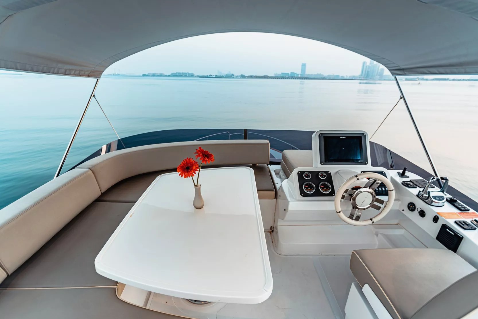 View 11: Azimut Magellano 43 ft