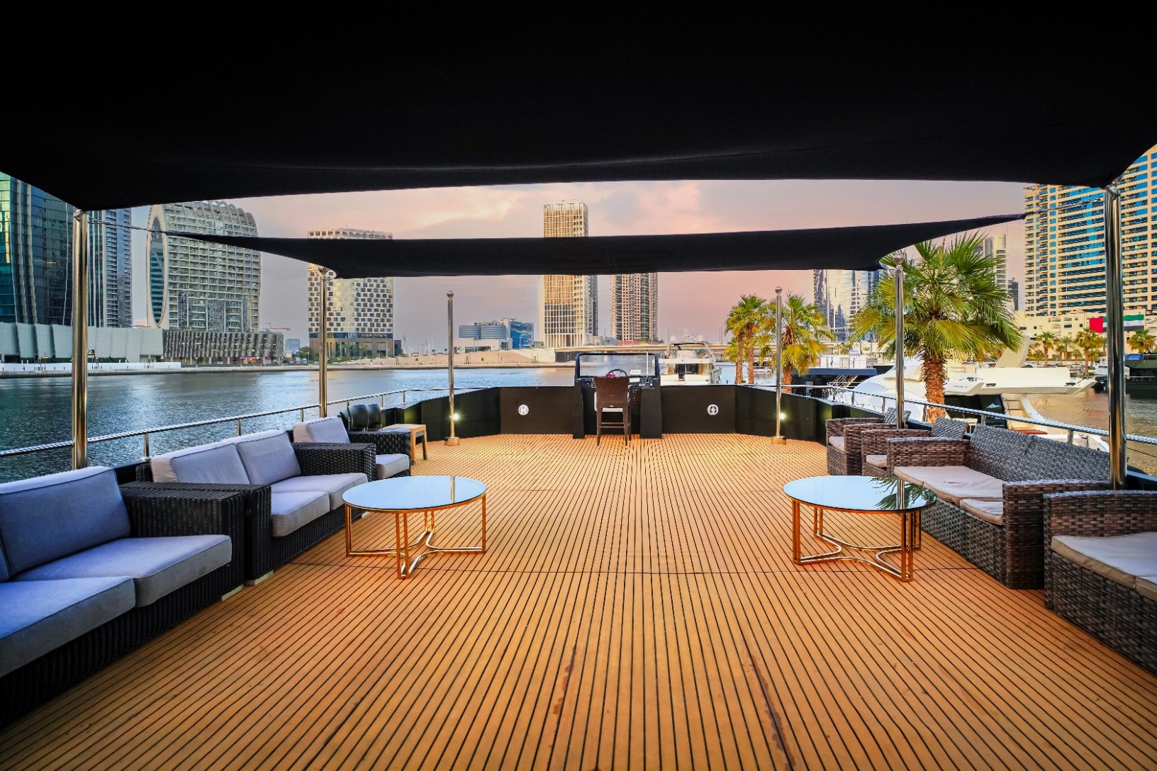View 2: Play Boy Houseboat