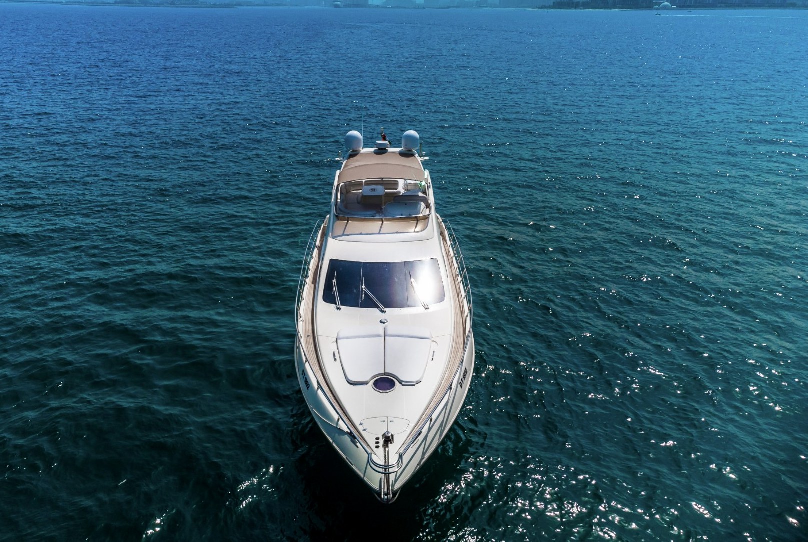 View 4: Azimut Lucky Star
