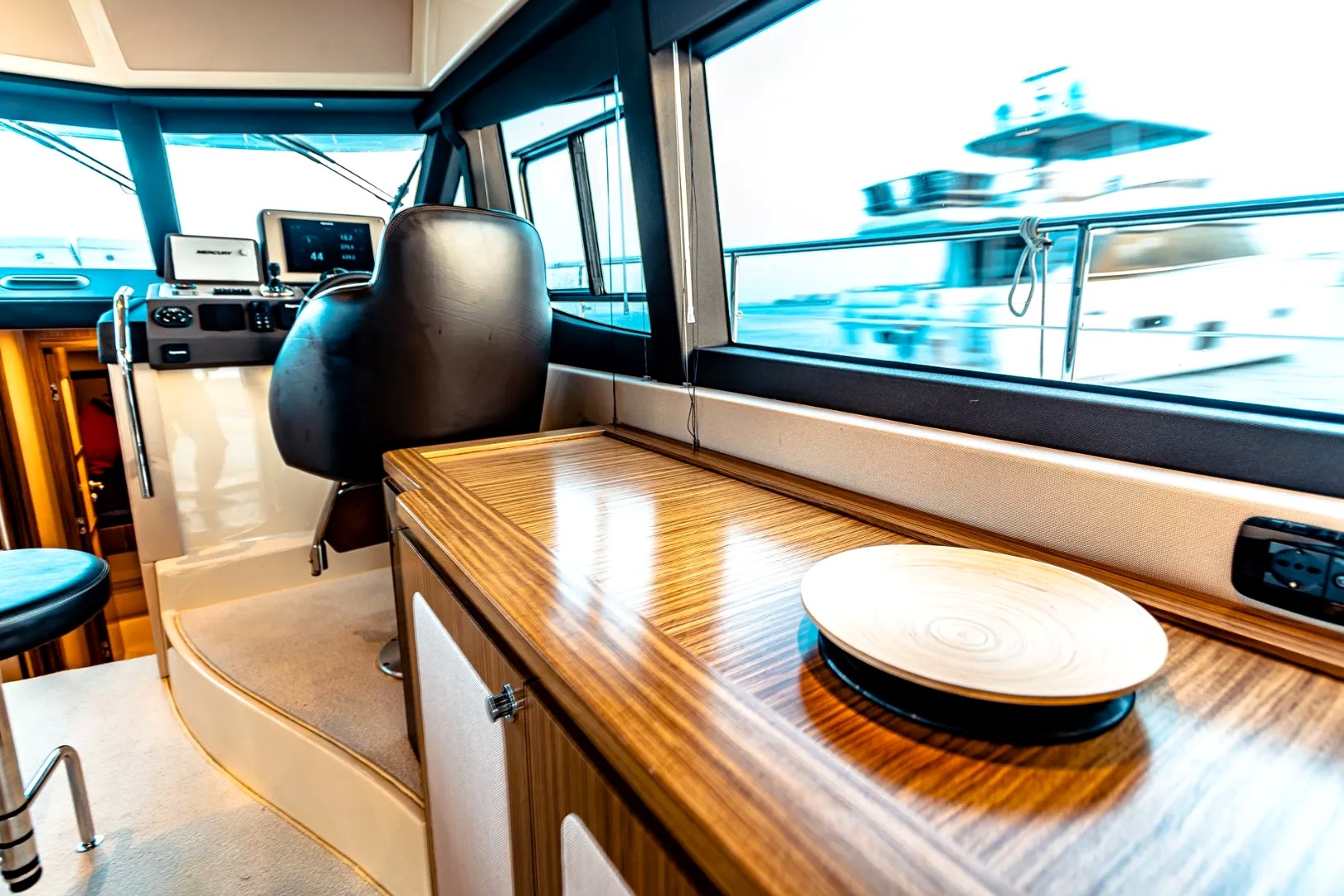 View 9: Azimut Magellano 43 ft