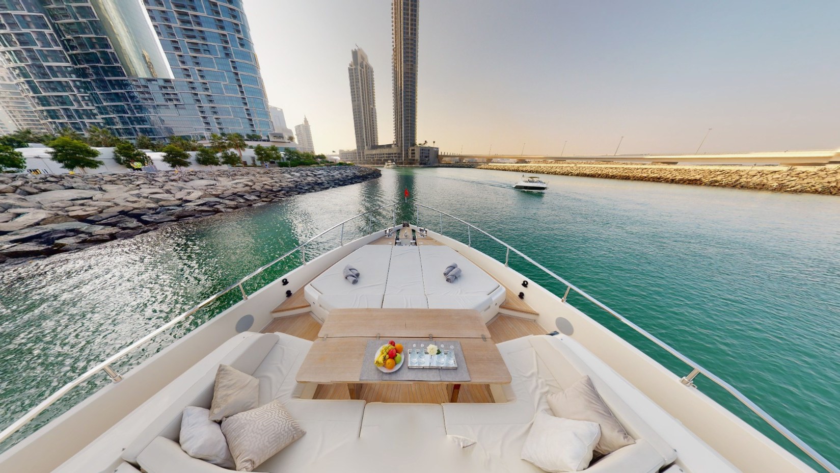 View 5: Ferretti 78 ft