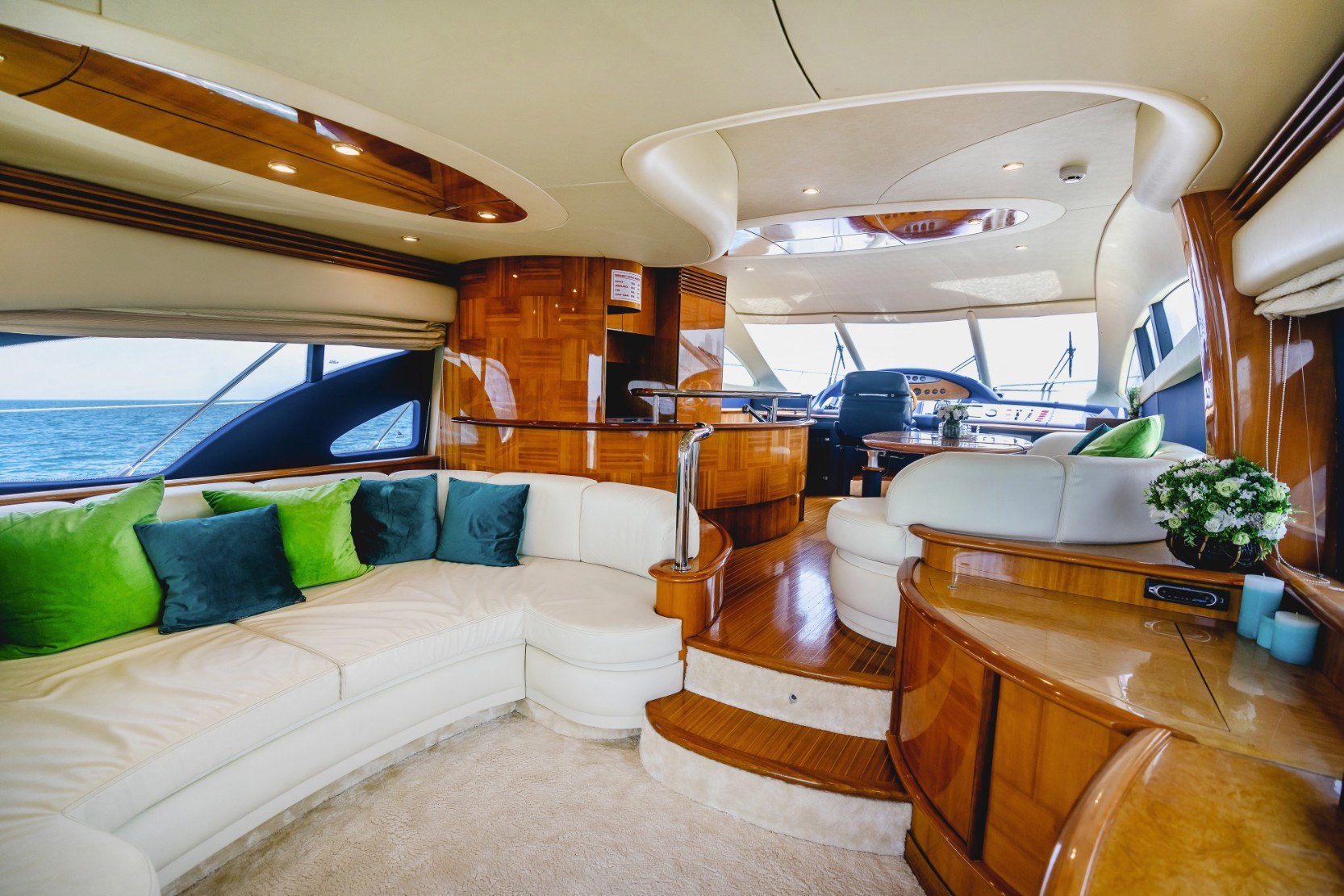 View 7: Azimut Lucky Star