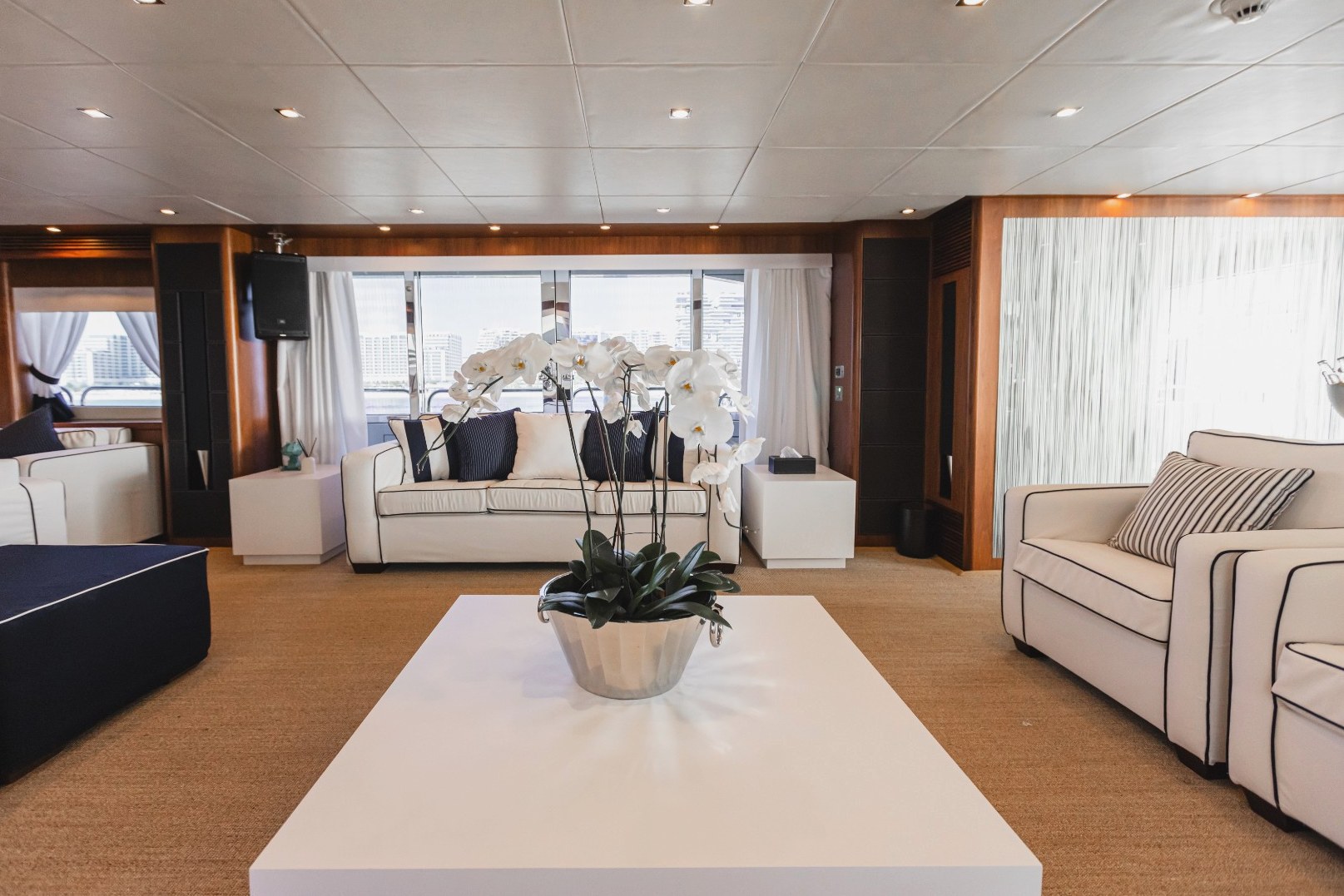 View 15: Sunseeker Lucien