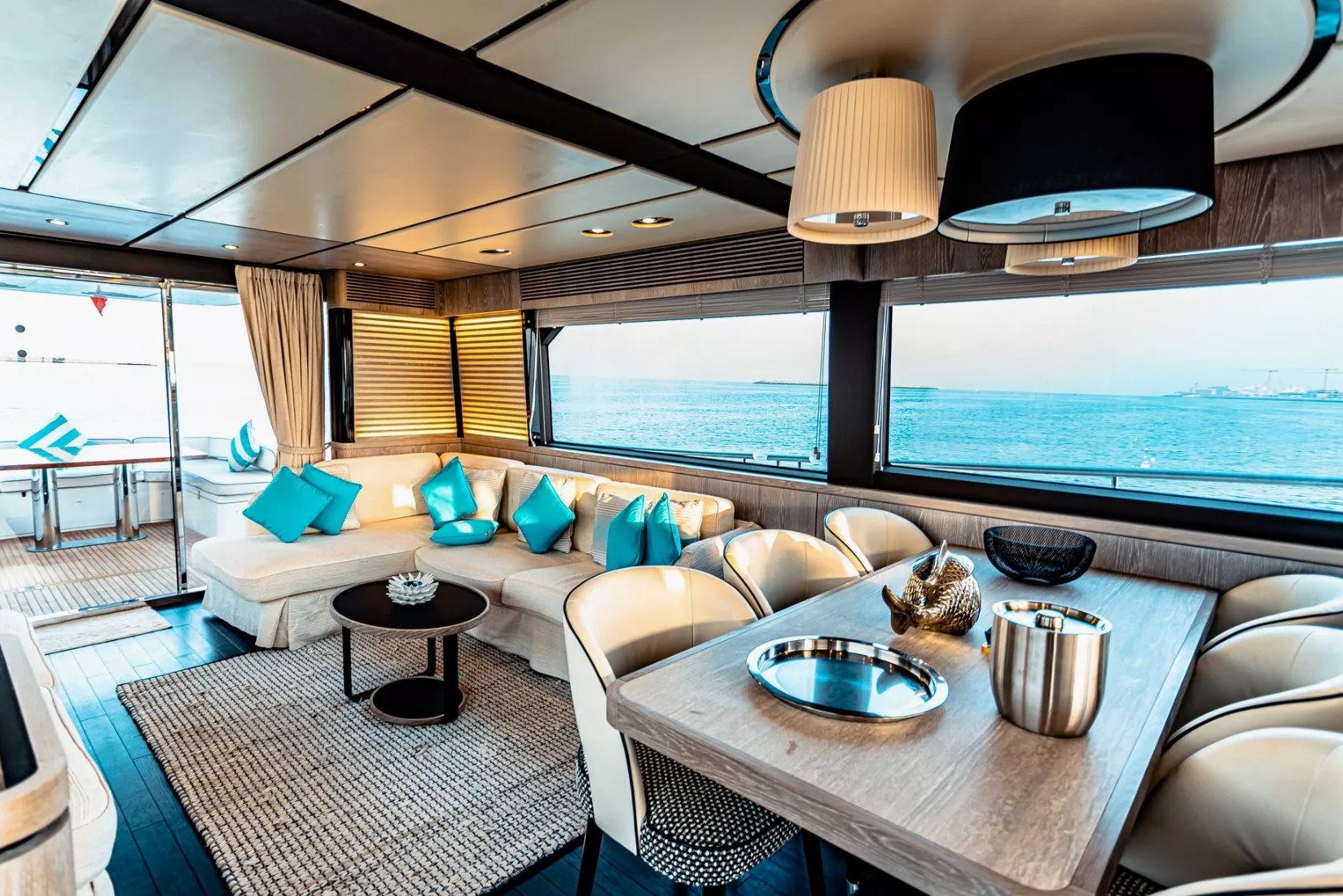 View 4: Azimut Magellano 66 ft